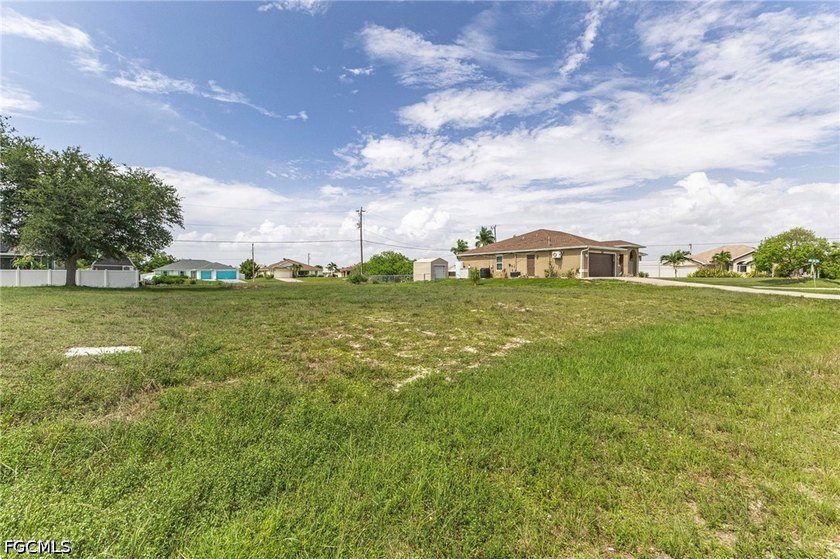Excellent opportunity to build your dream home in a desirable - photo 9