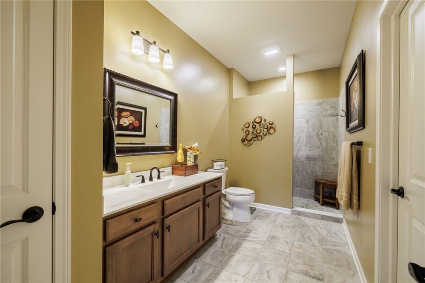 Built by Pridemark Homes, this immaculate ranch townhouse offers - photo 17