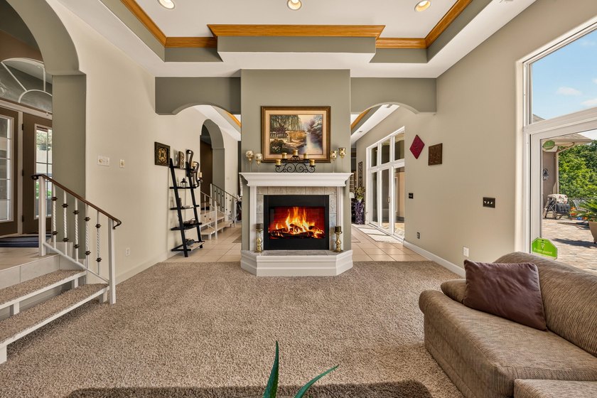 Welcome to a one-of-a-kind private retreat where luxury - photo 12