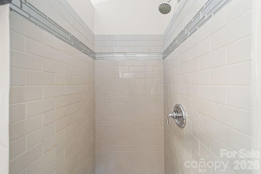 Welcome home to this stunning Hunter Oaks retreat featuring a - photo 22