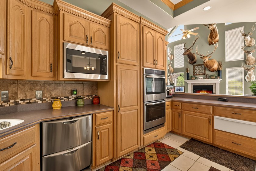 Welcome to a one-of-a-kind private retreat where luxury - photo 25