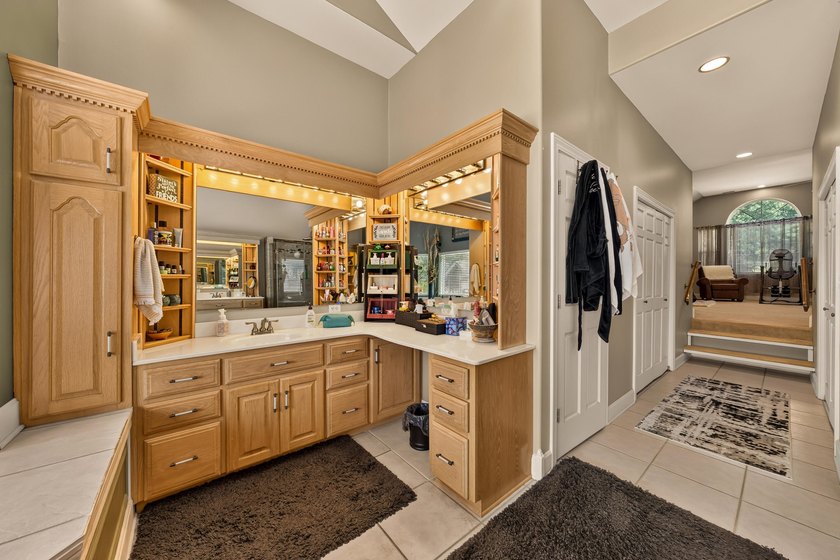 Welcome to a one-of-a-kind private retreat where luxury - photo 45