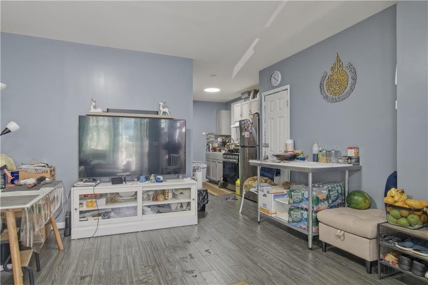 Don't miss this incredible opportunity to own a beautiful home - photo 12