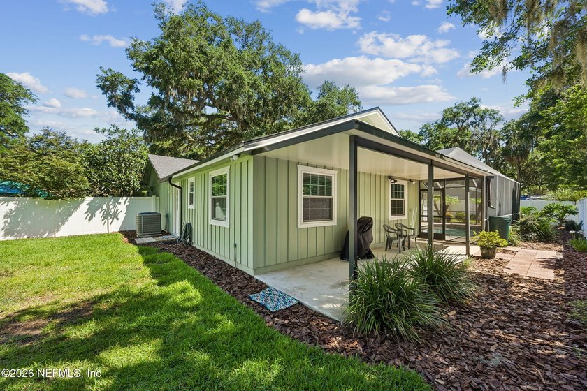 Plantation Oaks POOL HOME nestled under stately oak trees on the - photo 35