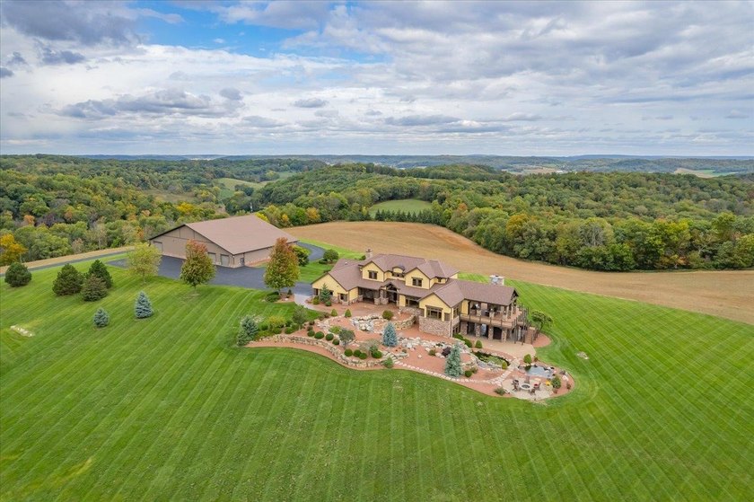 Experience the ultimate private retreat on 50 acres of - photo 4