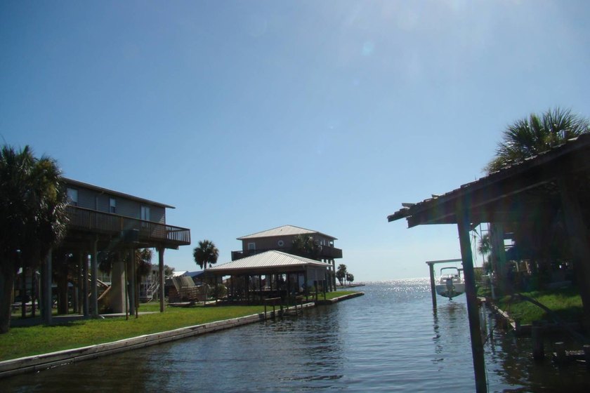 Step back to a simpler time in this charming coastal retreat - photo 16