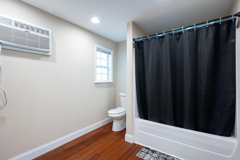 This cozy one level home offers easy living with an open layout - photo 13