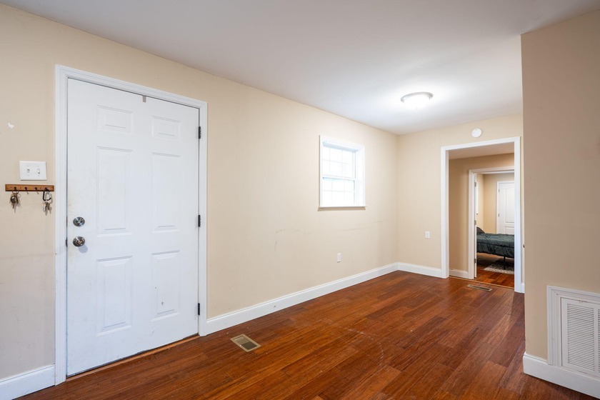 This cozy one level home offers easy living with an open layout - photo 18