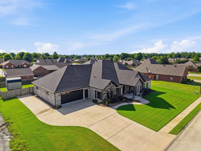 Welcome to your stunning custom dream home in the highly - photo 2