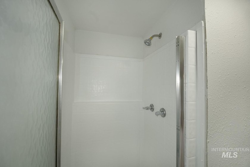 Welcome to Shenandoah Estates, a gated 55+ community offering - photo 29