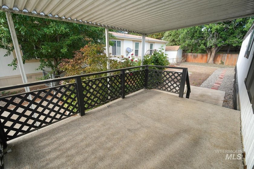 Welcome to Shenandoah Estates, a gated 55+ community offering - photo 34