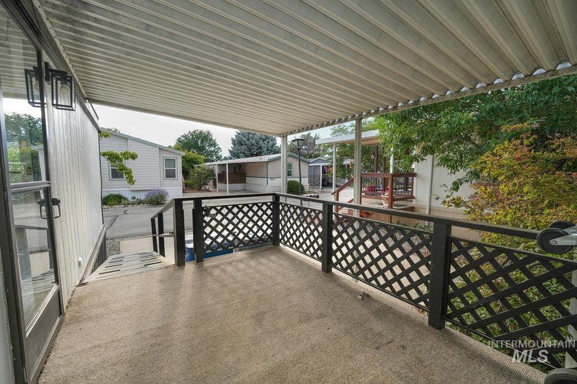 Welcome to Shenandoah Estates, a gated 55+ community offering - photo 35