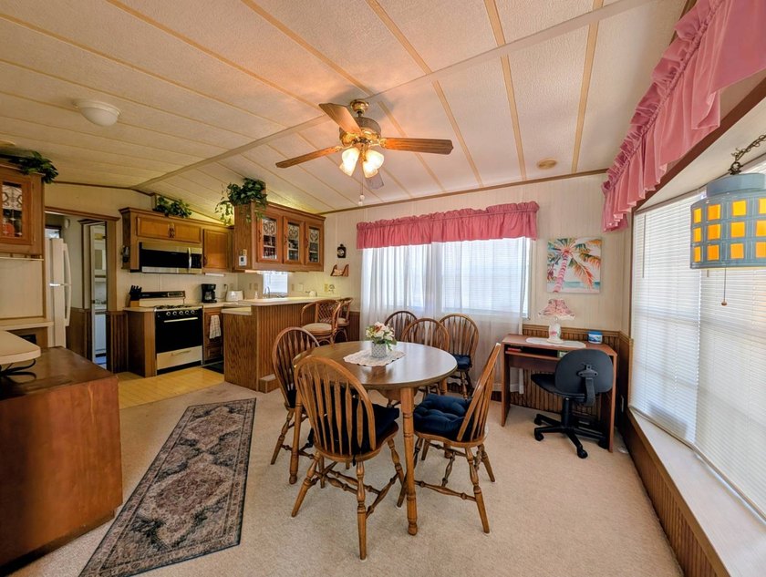 Experience the ultimate Florida lifestyle in this beautifully - photo 10