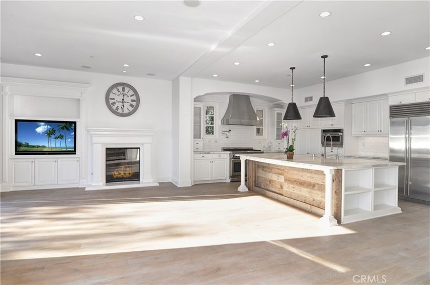 Enjoy unobstructed 180 degree panoramic ocean views from nearly - photo 20