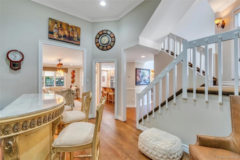 Welcome to this beautifully updated, move-in-ready townhouse - photo 6