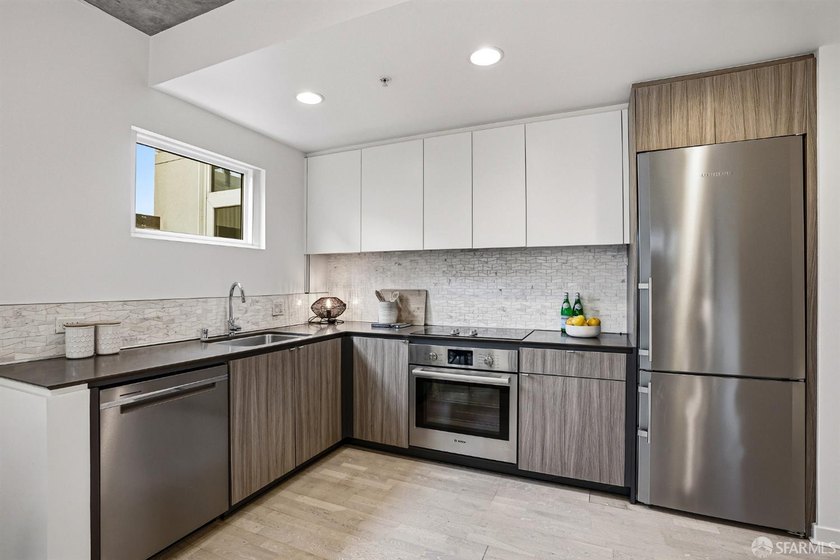 Welcome to Vida! This transparently priced condo, located in the - photo 4