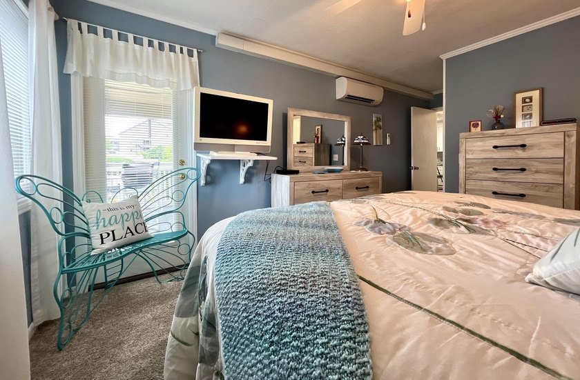 Wake up to ocean views in this beautifully updated 2BR/2BA condo - photo 24