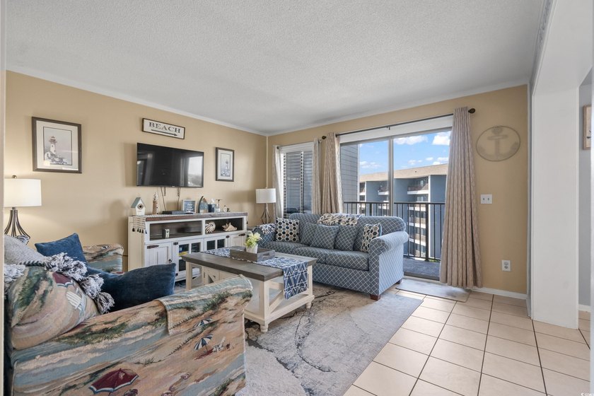 Welcome to this beautifully furnished 2-bedroom, 2-bath condo - photo 7