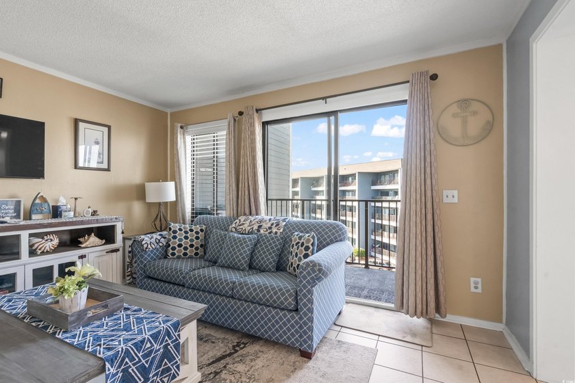 Welcome to this beautifully furnished 2-bedroom, 2-bath condo - photo 8