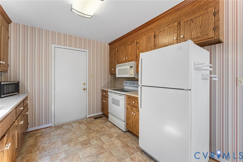 Back on Market -Due to No Fault of the Seller. Priced $33K Below - photo 14