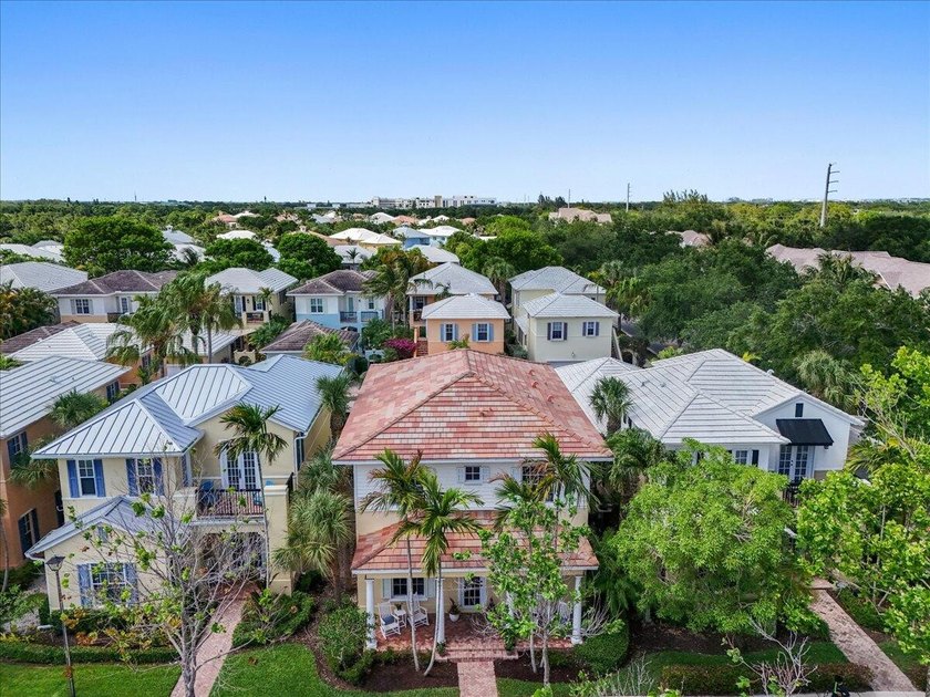 WELCOME to 133 Sugarberry Drive a spacious 4 bed, 4 bath FLORIDA - photo 2
