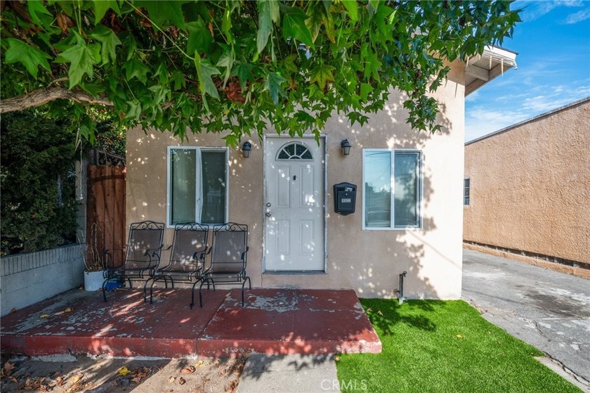 Excellent Opportunity in the Heart of Wilmington! This updated - photo 3
