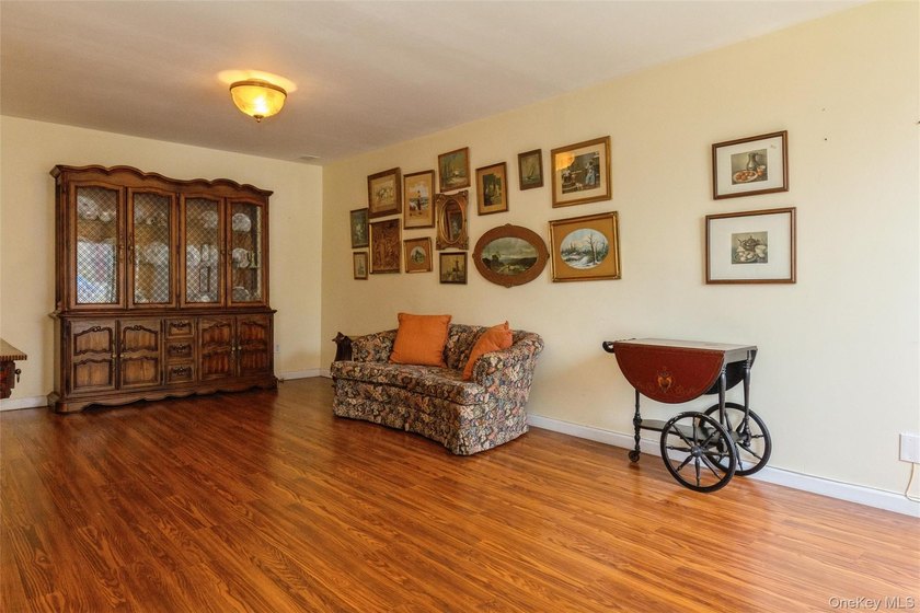 Welcome to 51 Alhambra Dr. Enjoy the open dining area off the - photo 3