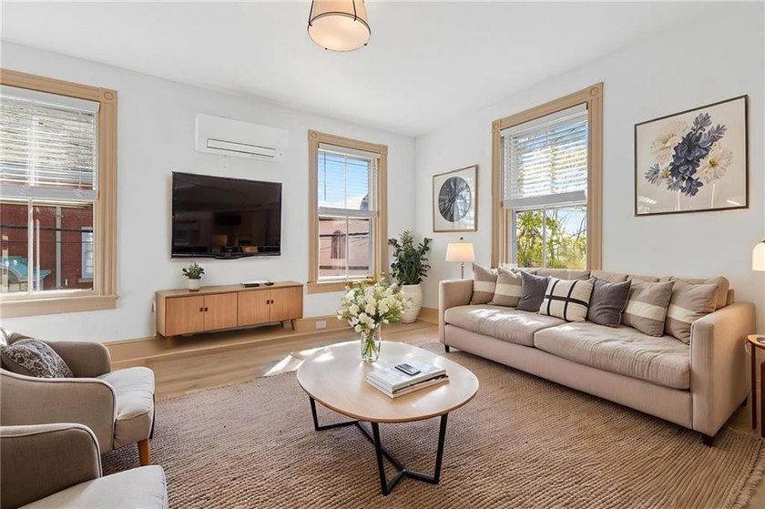 Location is everything in Newport and this unit puts you right - photo 15