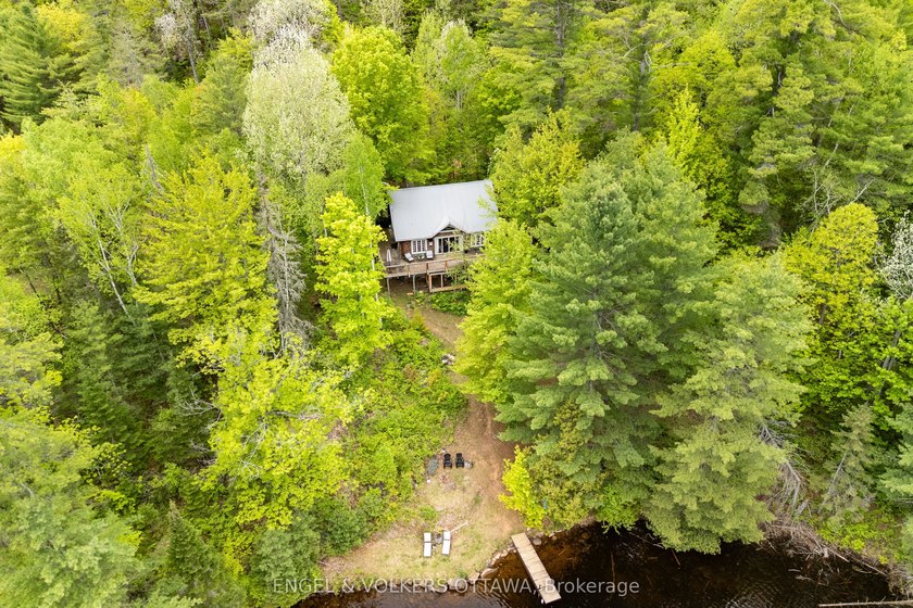 Tucked away at the end of a quiet lane on Centennial Lake, 176 - photo 6