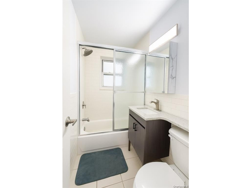 Newly renovated One-Bedroom Garden-Style Apartment! Located on - photo 6