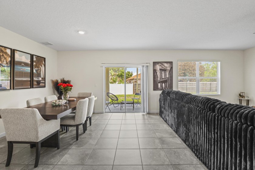 Location, location, location! Beautiful 4-bedroom, 2-bath home - photo 12