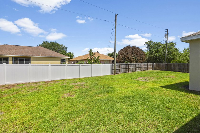 Location, location, location! Beautiful 4-bedroom, 2-bath home - photo 31