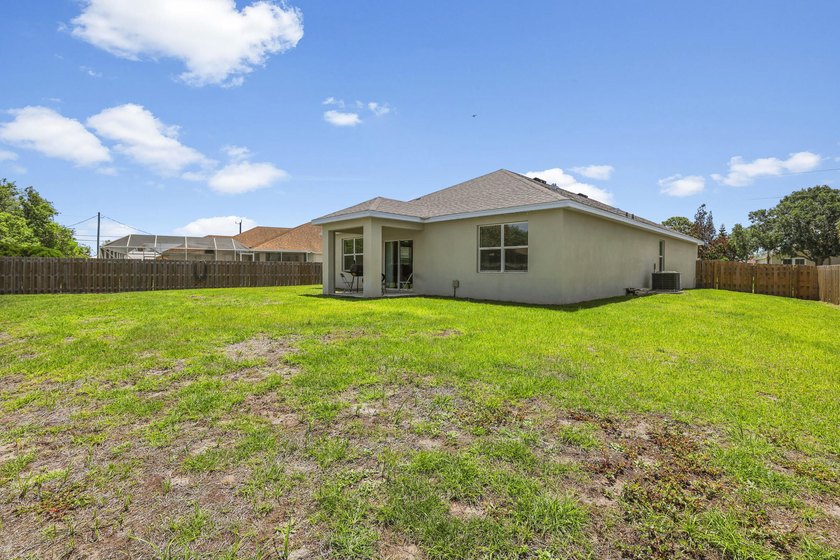 Location, location, location! Beautiful 4-bedroom, 2-bath home - photo 32