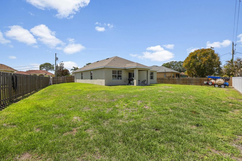 Location, location, location! Beautiful 4-bedroom, 2-bath home - photo 34
