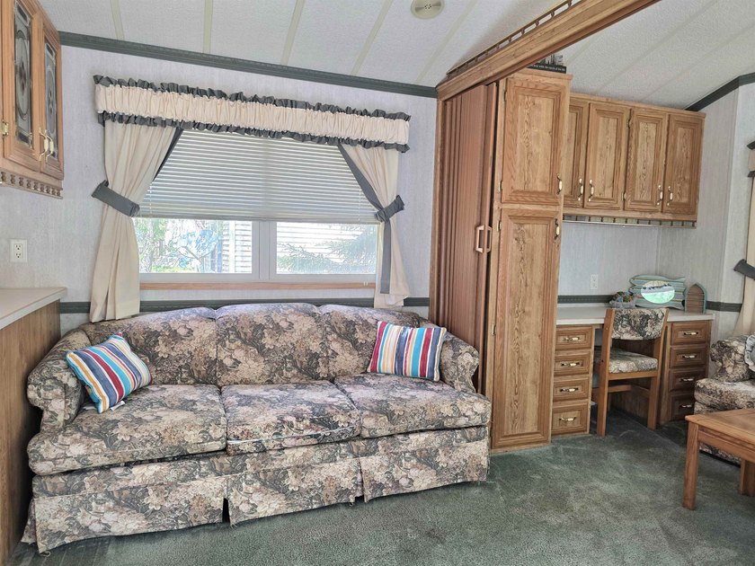 1997 Breckenridge Parkmodel, in Sandstone Recreational Park, NO - photo 9