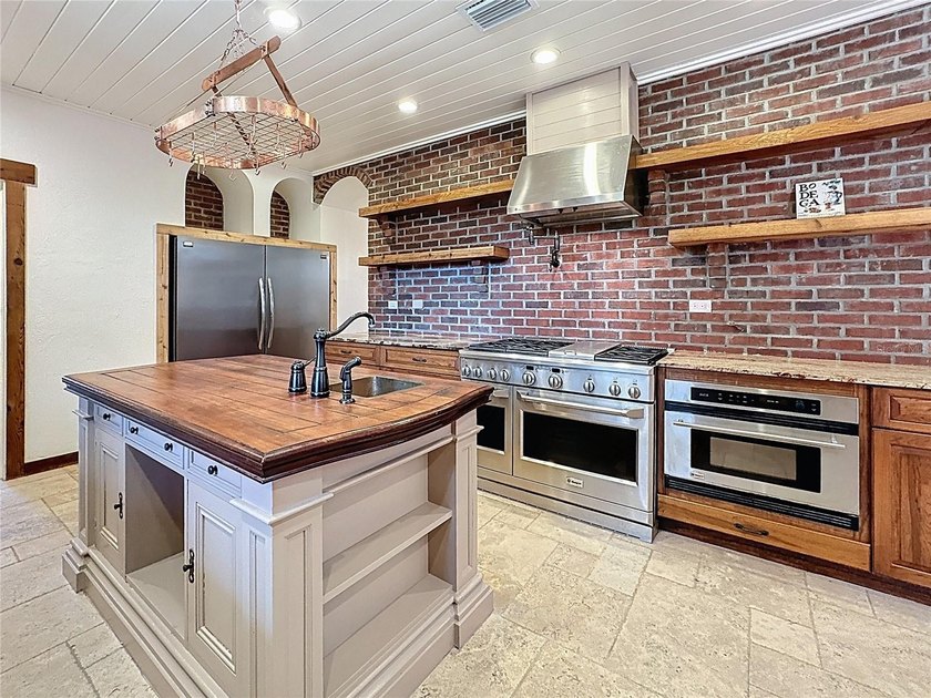 *** MOTIVATED SELLER - BRING ALL OFFERS. AVAILABLE FOR A QUICK - photo 16