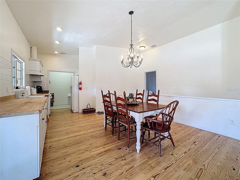 *** MOTIVATED SELLER - BRING ALL OFFERS. AVAILABLE FOR A QUICK - photo 35