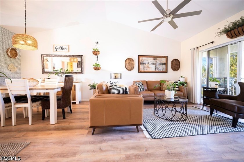 LOCATION - LOCATION - LOCATION - This beautiful 2nd floor (2 - photo 8
