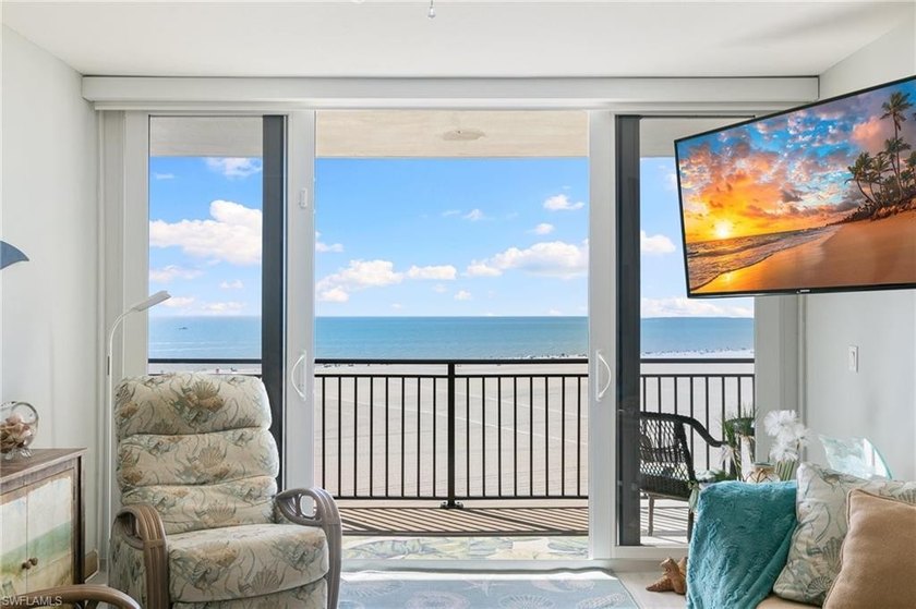 Wake up to the soothing sound of the Gulf and embrace the - photo 4