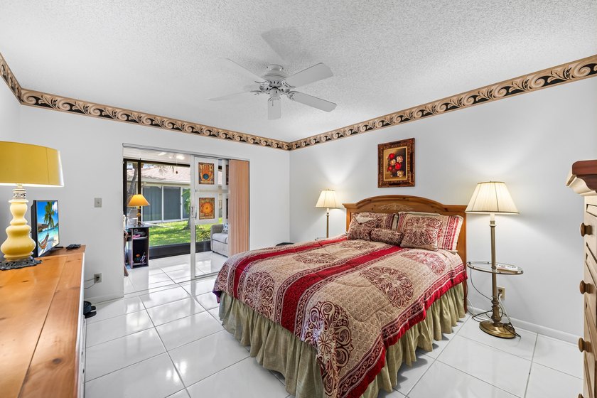 Move right into this beautifully maintained, fully furnished - photo 37