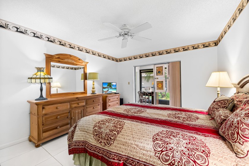 Move right into this beautifully maintained, fully furnished - photo 38