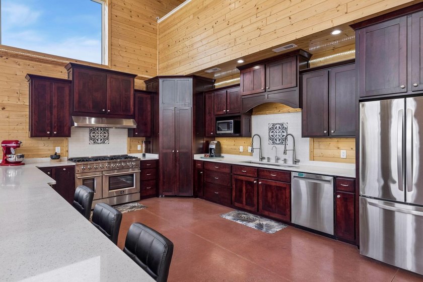 Extraordinary opportunity to own a one of a kind custom - photo 11