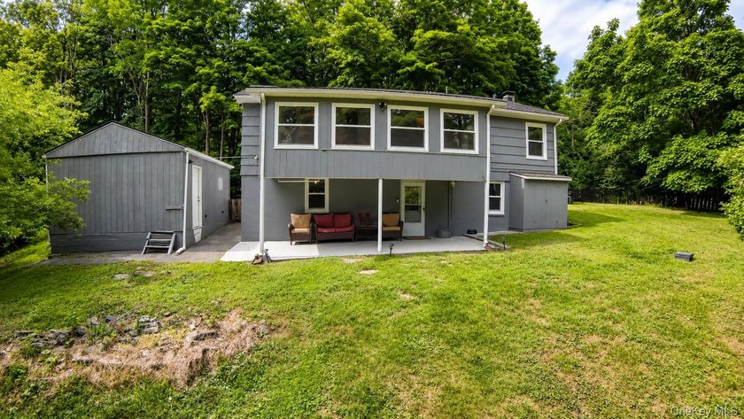 Welcome to your private Sullivan County sanctuary, tucked away - photo 3