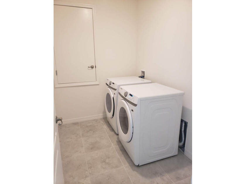 Lowest priced 4 bedroom home in Crosstown Commons. Upgraded - photo 20