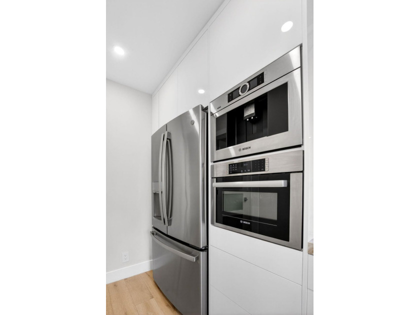 Completely remodeled in Jan 2026, this stunning 3BR/3BA condo - photo 25