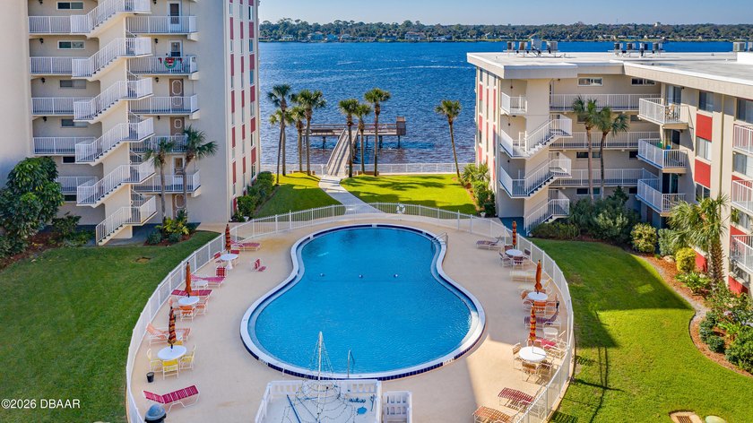 Experience effortless riverfront living at Riverside Condos in - photo 31