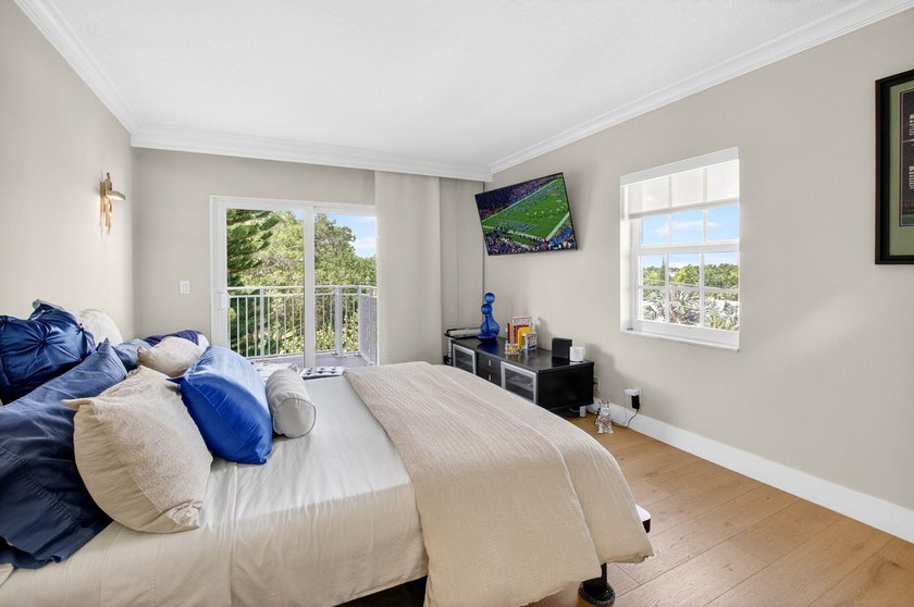 Completely remodeled in Jan 2026, this stunning 3BR/3BA condo - photo 47