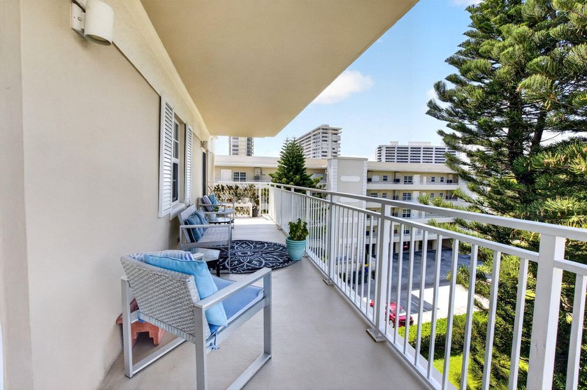 Completely remodeled in Jan 2026, this stunning 3BR/3BA condo - photo 49