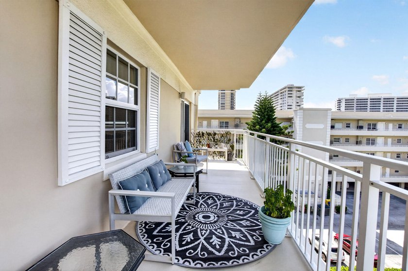 Completely remodeled in Jan 2026, this stunning 3BR/3BA condo - photo 50