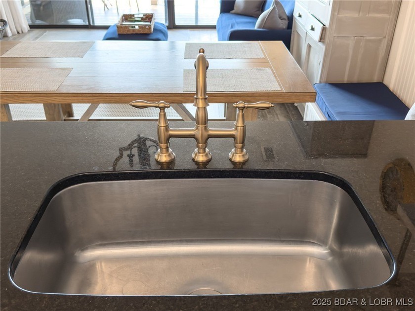 Welcome to Robinwood Condos-your gateway to lake living at its - photo 14